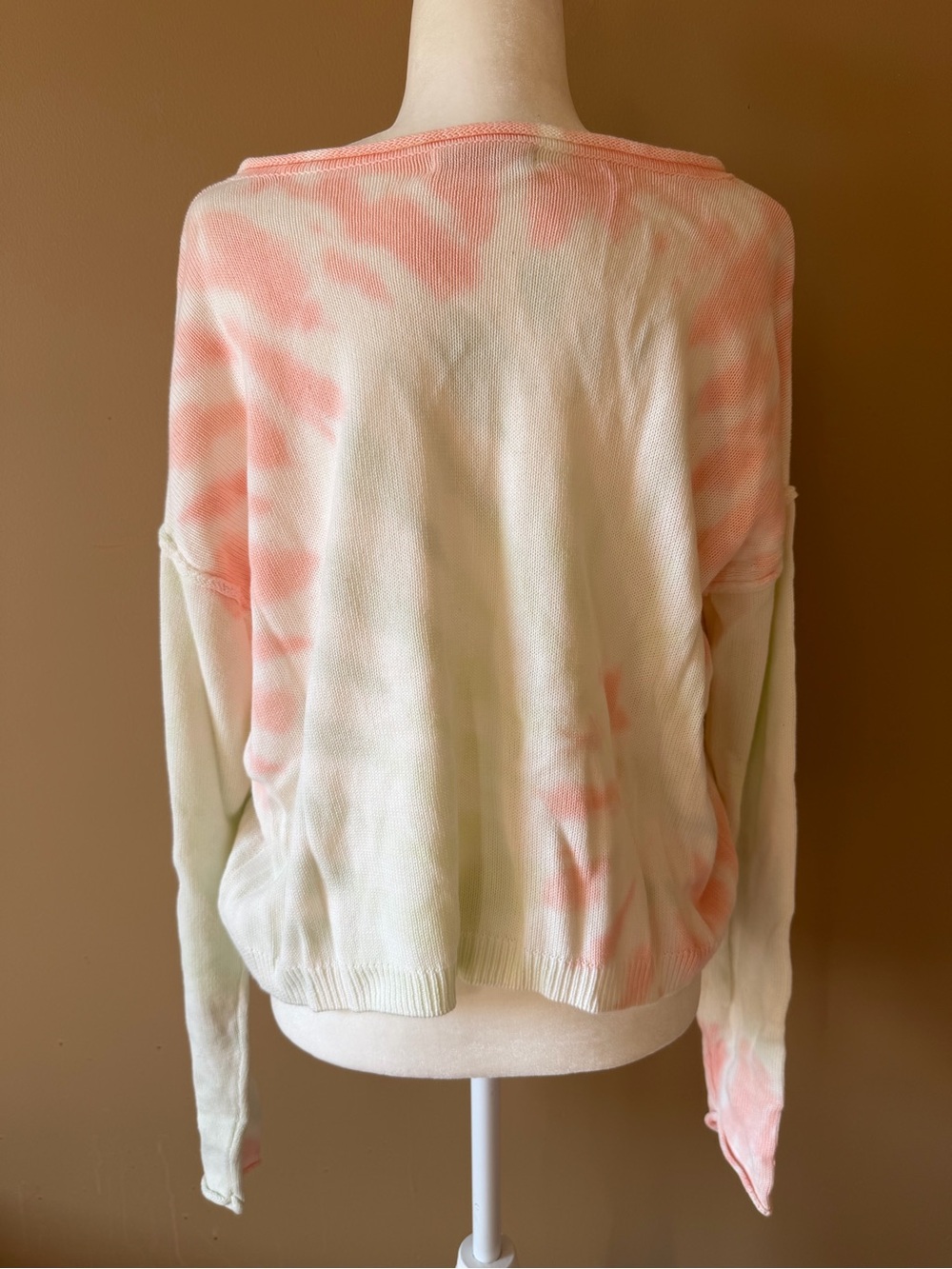 Arizona Jean Co Tie Dye Pastel V Neck Knit Sweater - Picture 2 of 5
